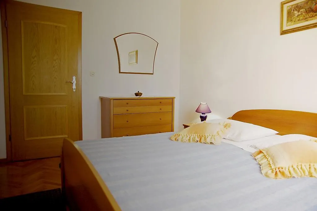 Apartments Sol Jardin Vinkuran Croatia