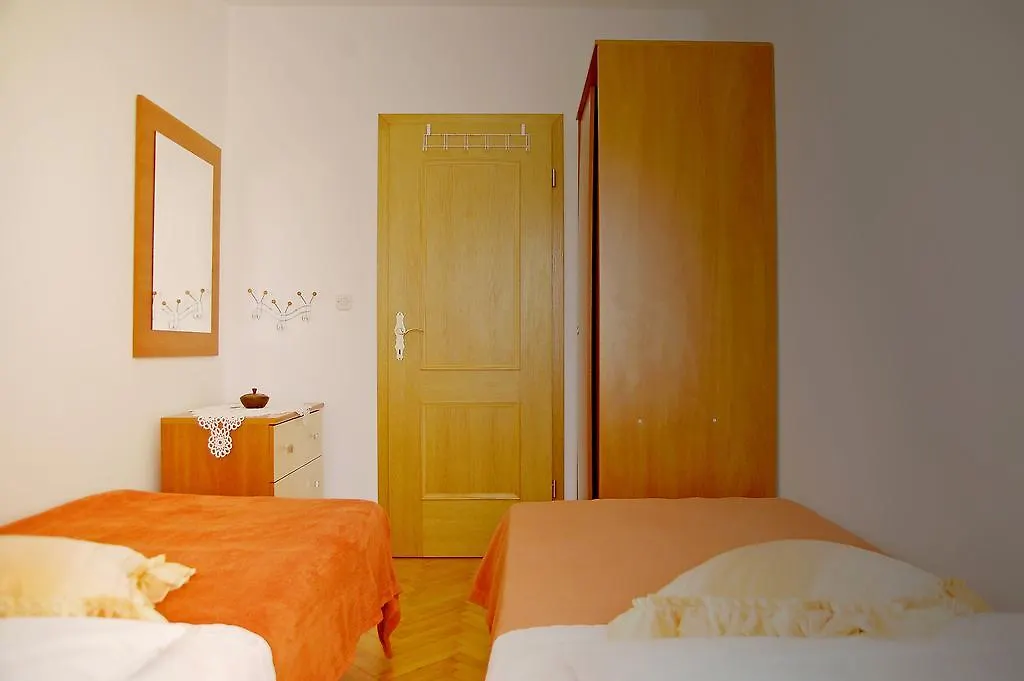 Apartments Sol Jardin Vinkuran 0*,  Croatia