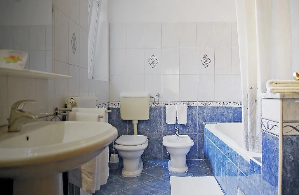 Apartments Sol Jardin Vinkuran 0*,  Croatia