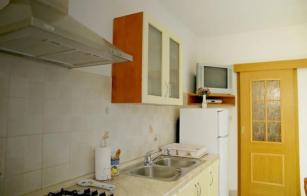 Apartments Sol Jardin Vinkuran Croatia